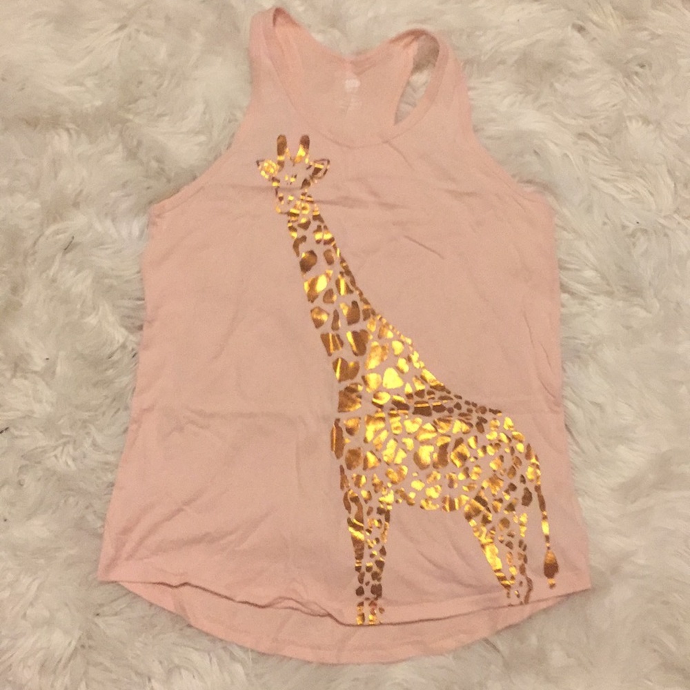 A tee shirt